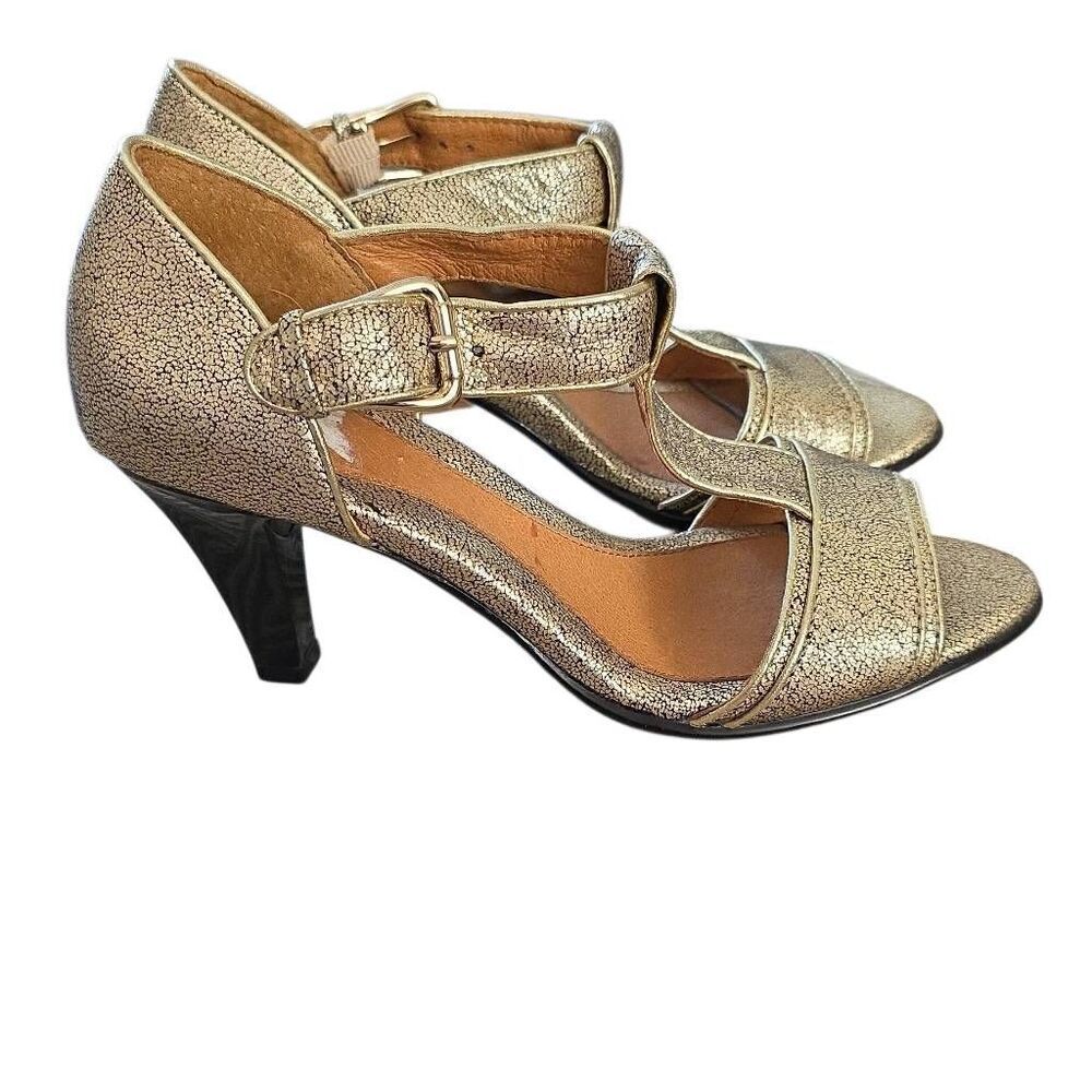 Sofft Women's Size 6.5 Gold Leather T-Strap Buckle High Heels